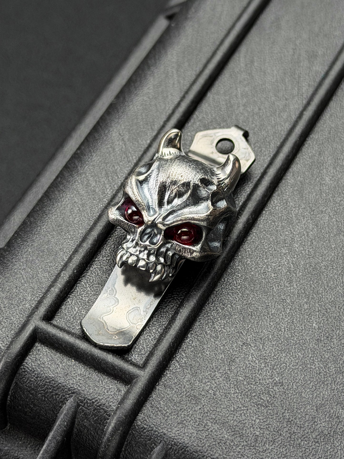 Rare Steel Flame x Starlingear x Strider Knives XL Silver Hannya Warrior Red Eye Pocket Clip