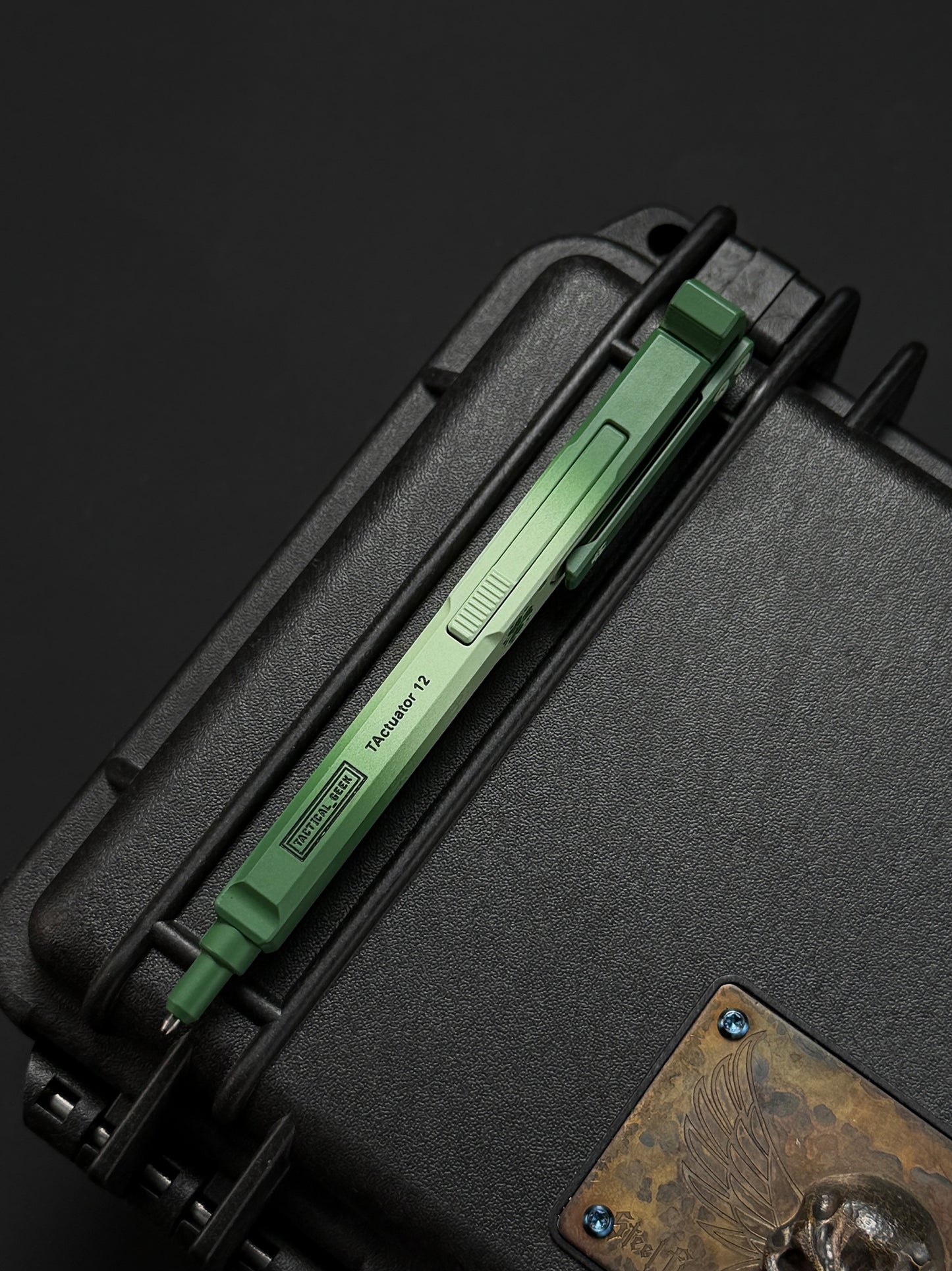 TacticalGeek Lucky Clover Actuator 12 Titanium Tactical Pen