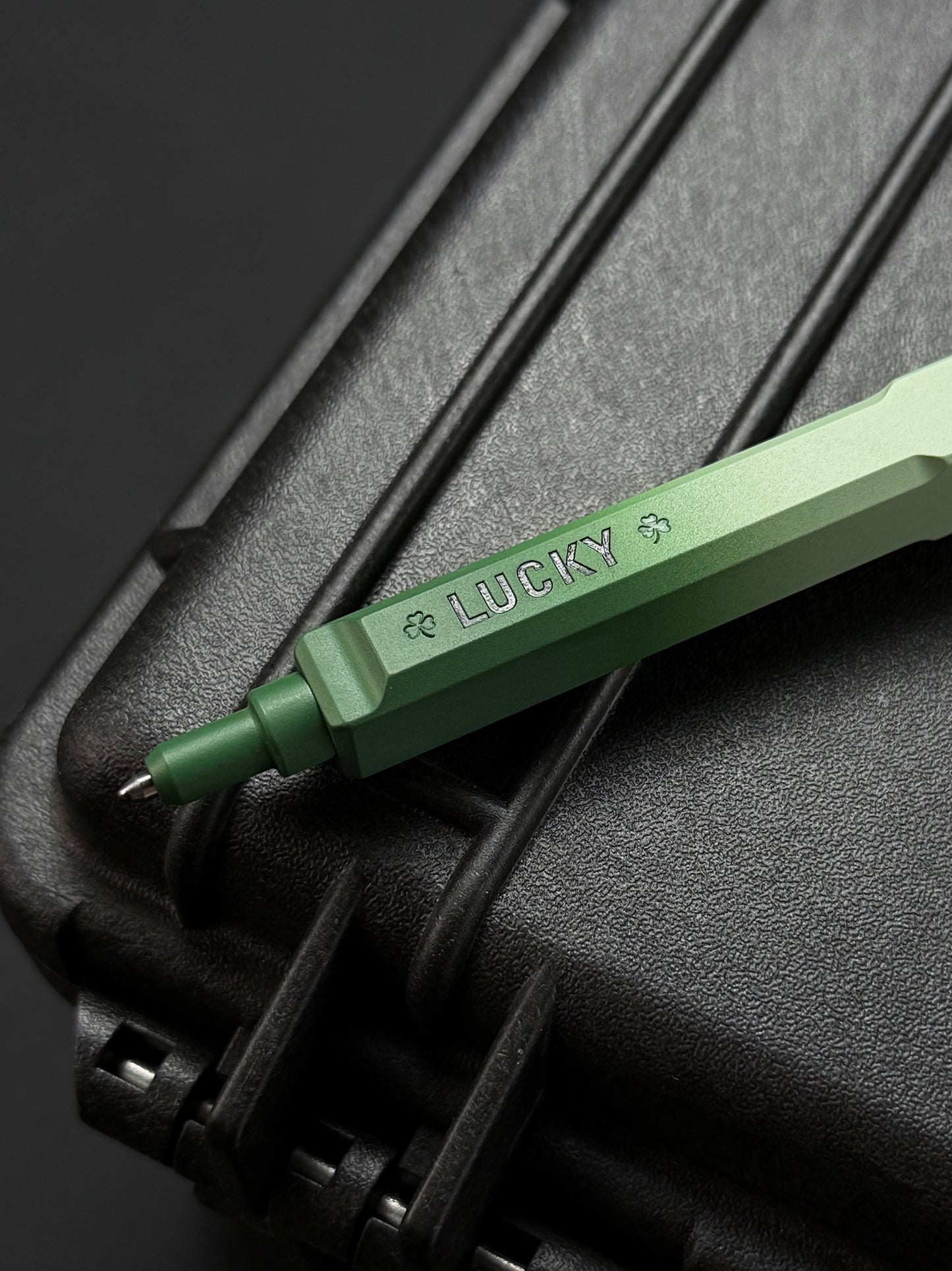 TacticalGeek Lucky Clover Actuator 12 Titanium Tactical Pen