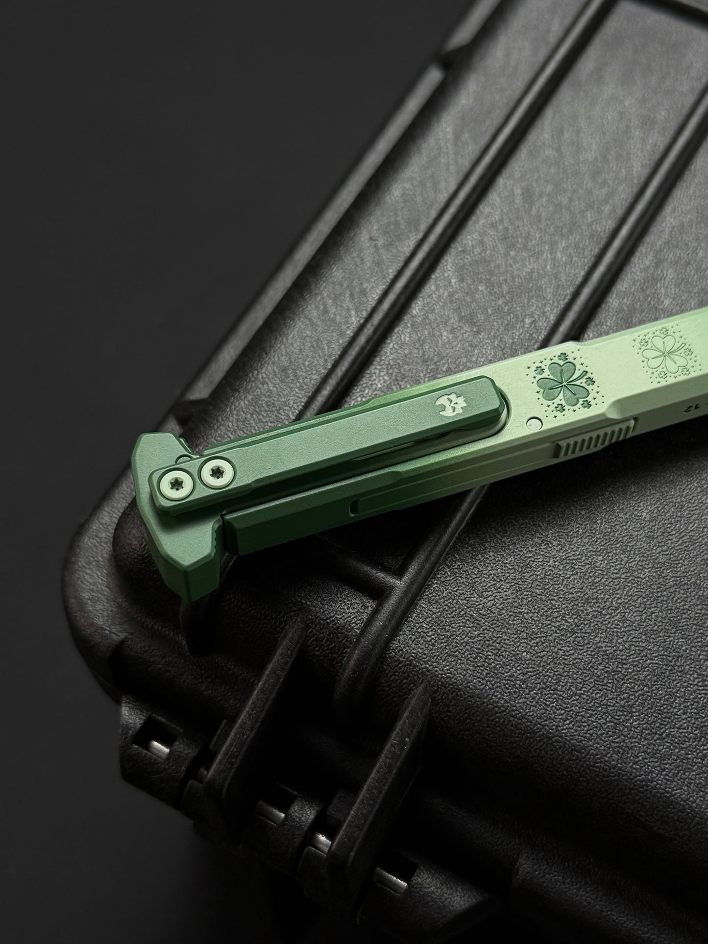 TacticalGeek Lucky Clover Actuator 12 Titanium Tactical Pen
