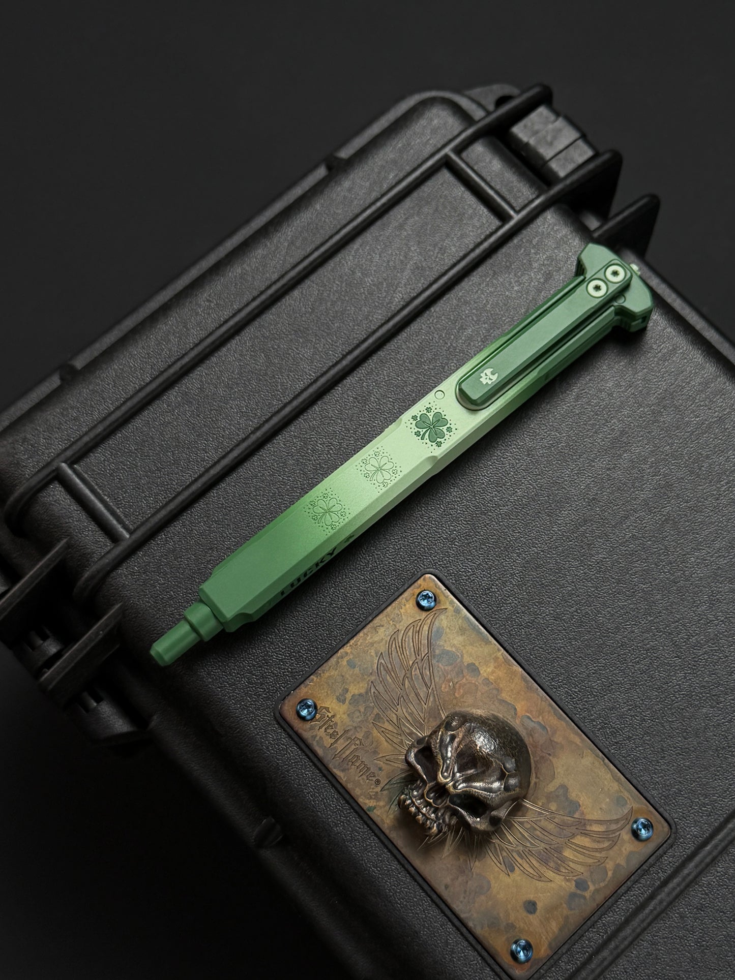 TacticalGeek Lucky Clover Actuator 12 Titanium Tactical Pen