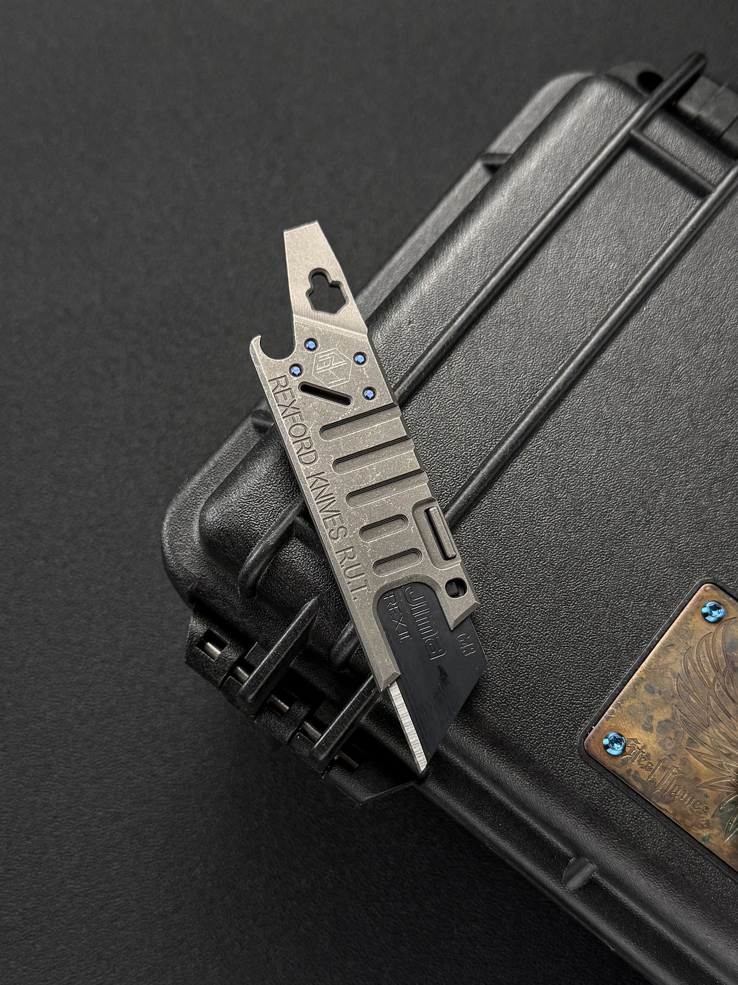 Rare Rexford Knives RUT EDC Utility Knife
Titanium Frame with Zirconium Damascus Inlay