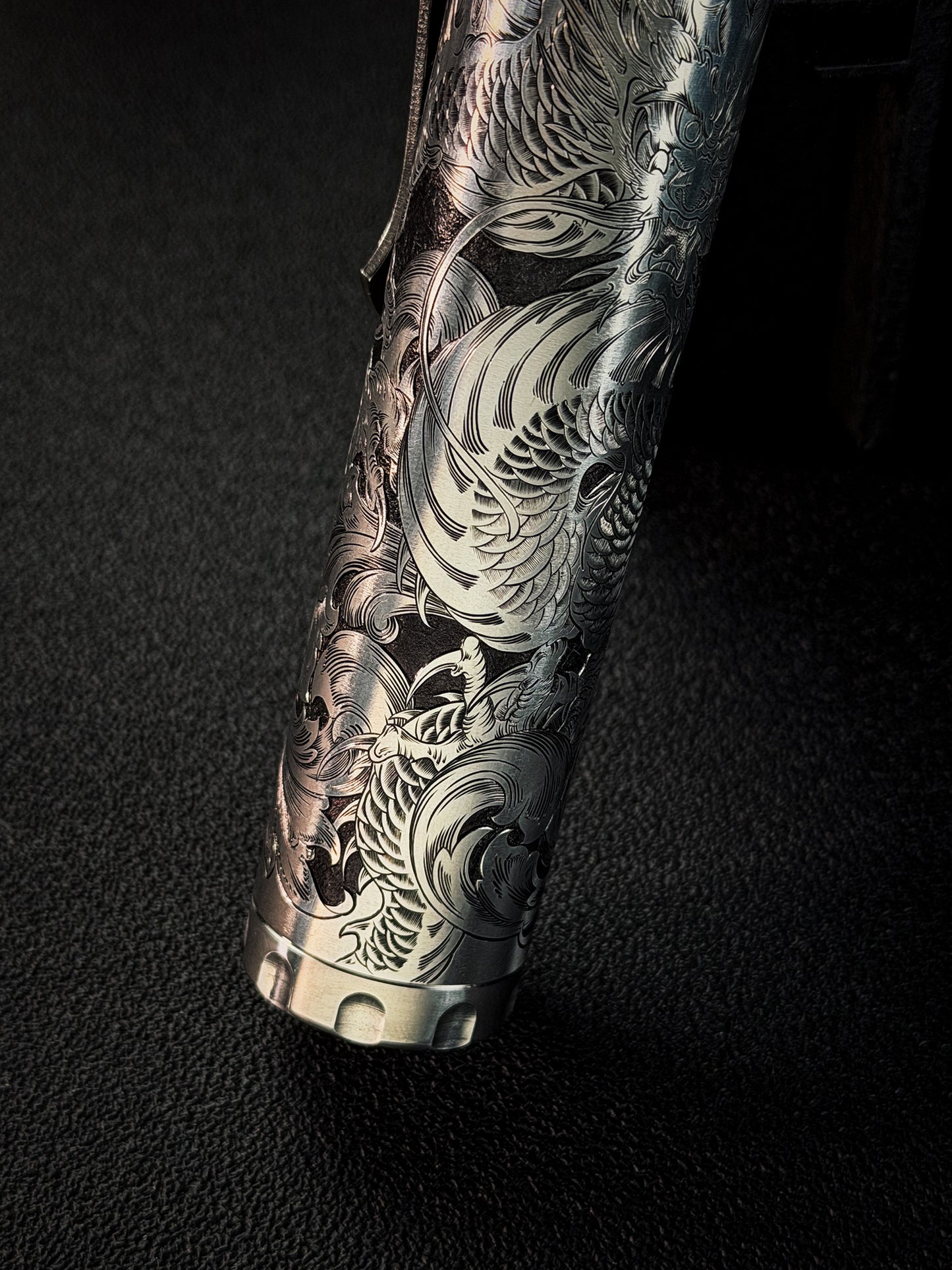 One-Off 黄海龍 手彫り Steel Flame フラスク／シガーチューブ Steel Flame × Starlingear ブロンズSlicksterクリップ付き