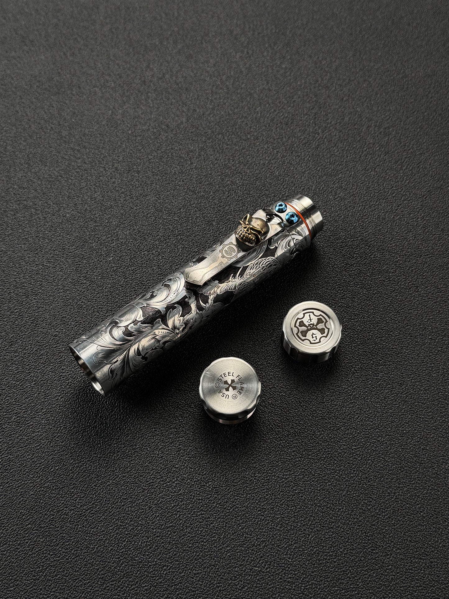 One-Off 黄海龍 手彫り Steel Flame フラスク／シガーチューブ Steel Flame × Starlingear ブロンズSlicksterクリップ付き