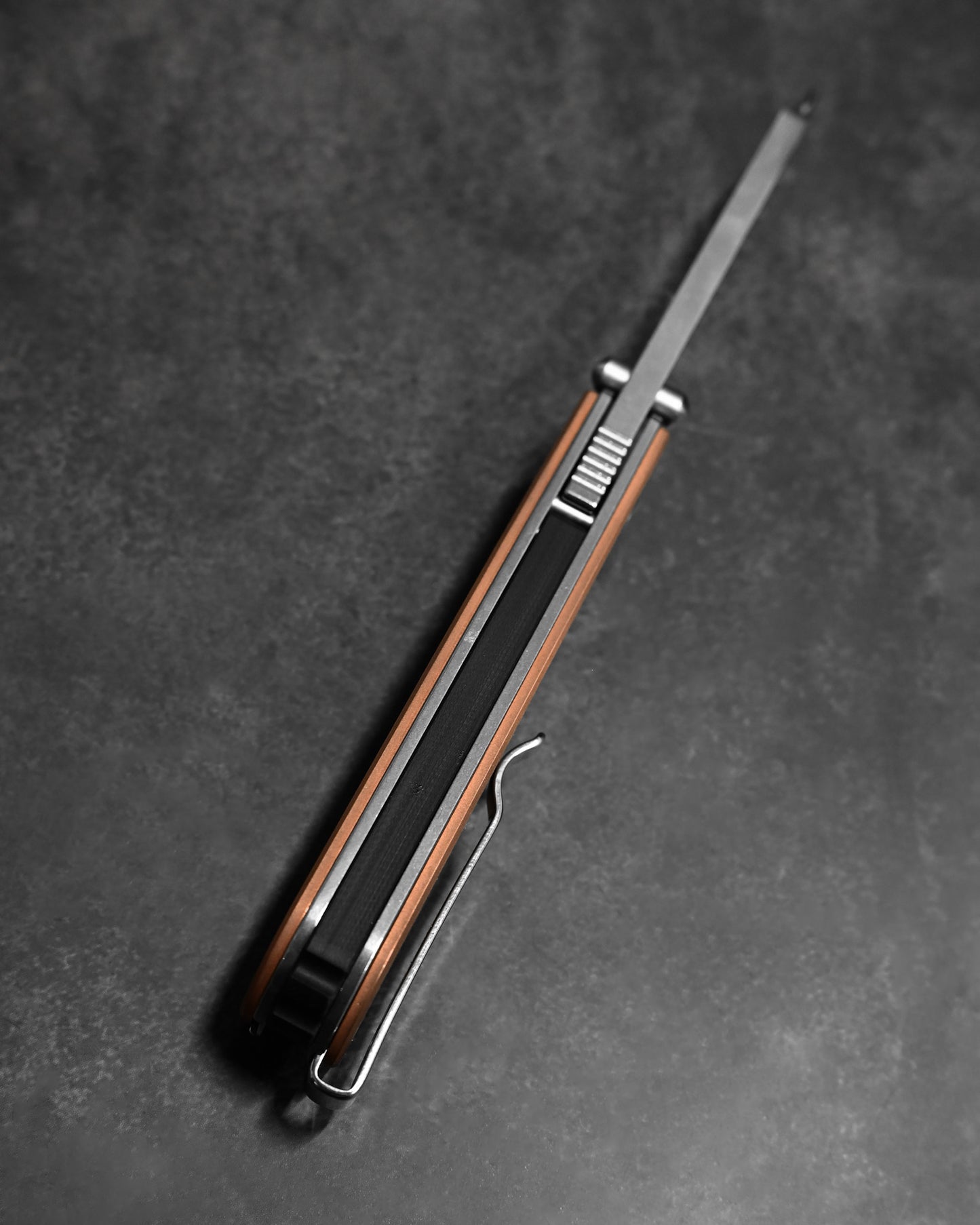 NUKNIVES T33 マルチファンクション折りたたみスクリュードライバー – レッドカッパー（純銅）ハンドル［EDCポーチ付属］