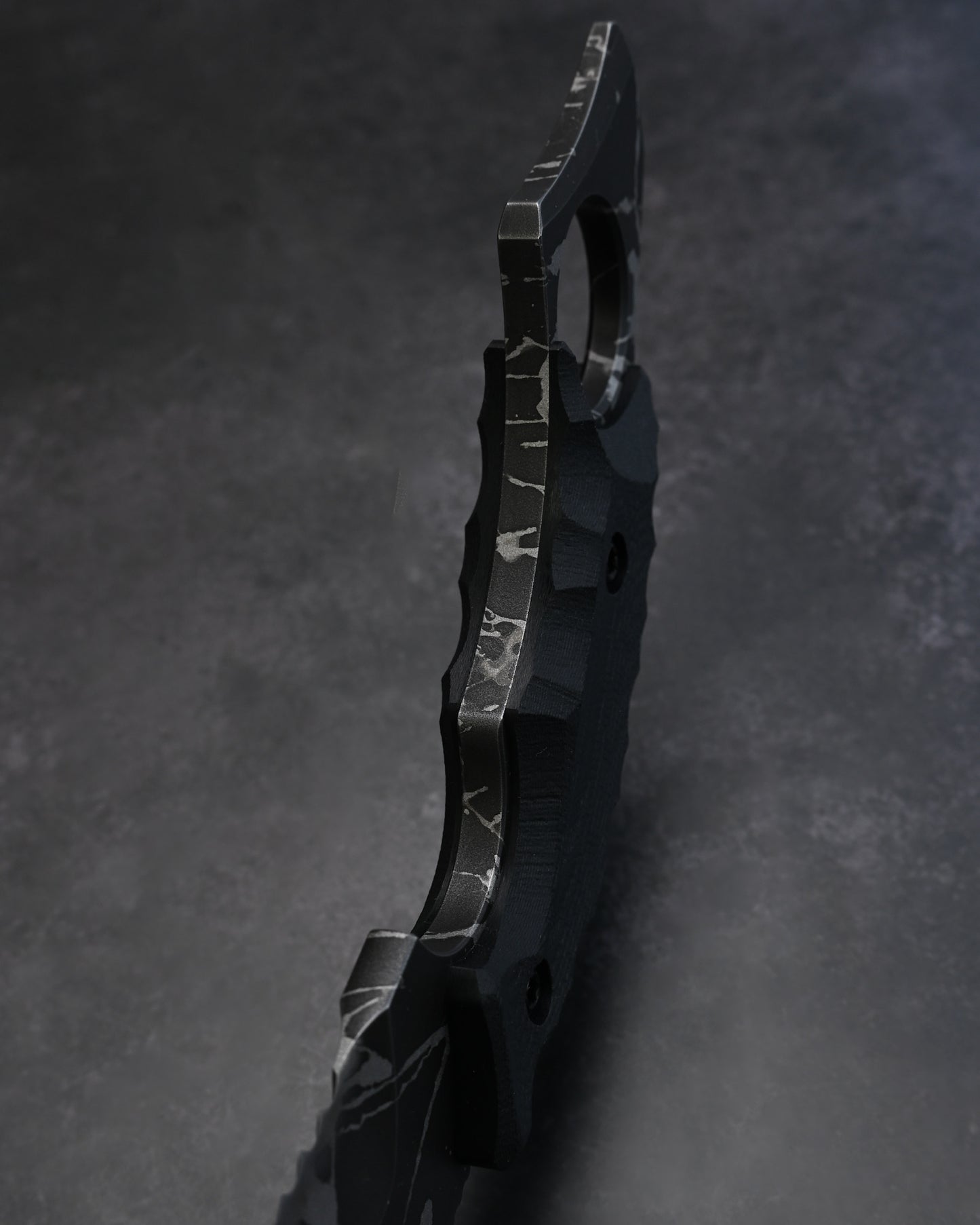 KIKUKNIVES Karambit Hawk Rare Ginza Exhibition Edition – OU-31 Steel, Black G10 Handle, Personally Signed