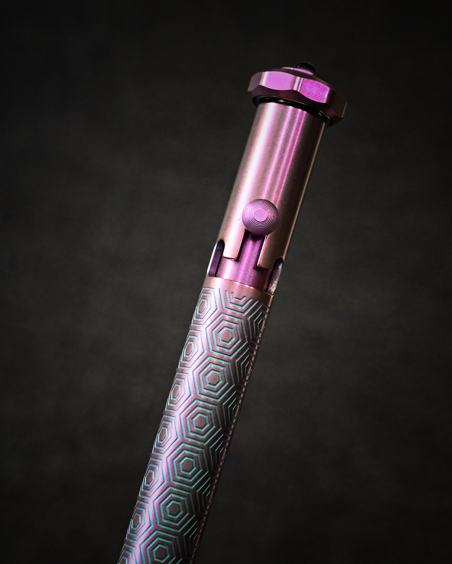 TACRAY Titanium Bolt Action Pen   Honeycomb Pattern