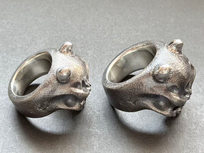 Steel Flame Vigilant Oni ハードウォリアー シルバーリング（レッドアイ）