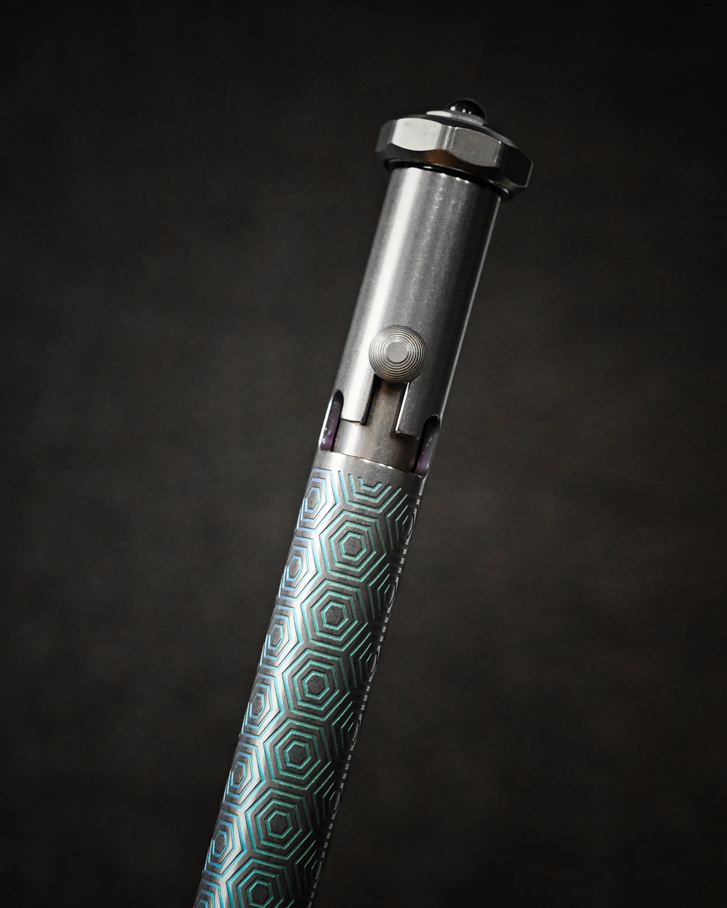 TACRAY Titanium Bolt Action Pen   Honeycomb Pattern