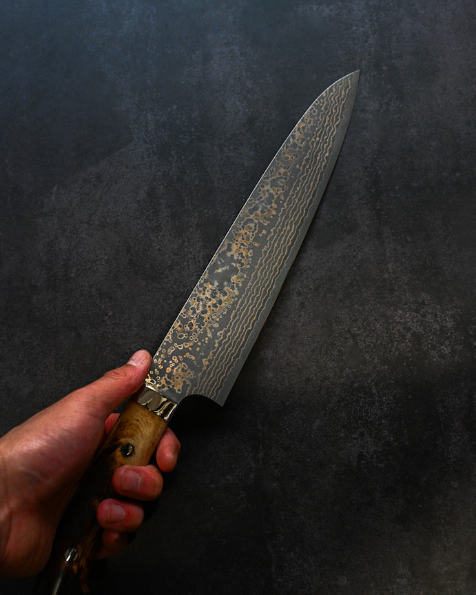 Takeshi Saji  – Traditional Japanese Kitchen Knife VG10 Damascus Gyuto 240mm – Brown Bone Handle 