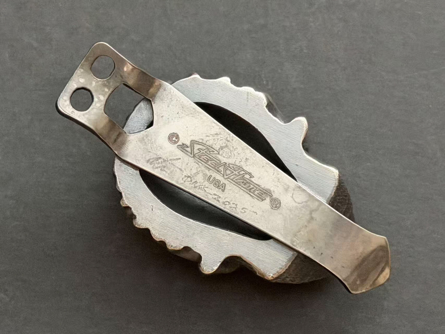 Steel Flame XXXL シルバー ダーク・リーパー スカル 多面カット・ルビーアイ フラッシュライトクリップ ワンオフ／直筆サイン