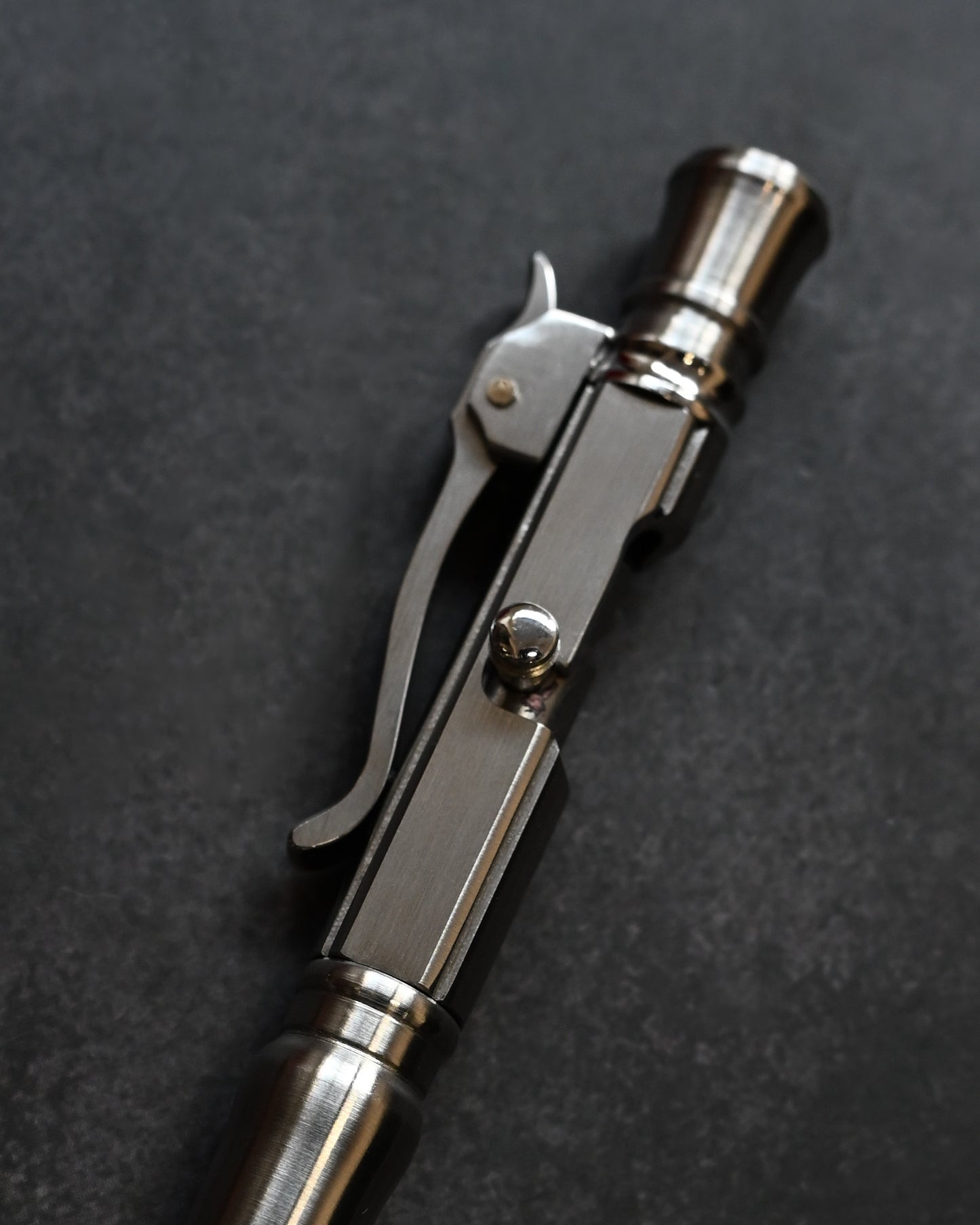 Hidetoshi Nakayama Kyoto Show Edition Stainless Steel Bolt-Action Tactical Pen Type B – Rounded Conical Tip