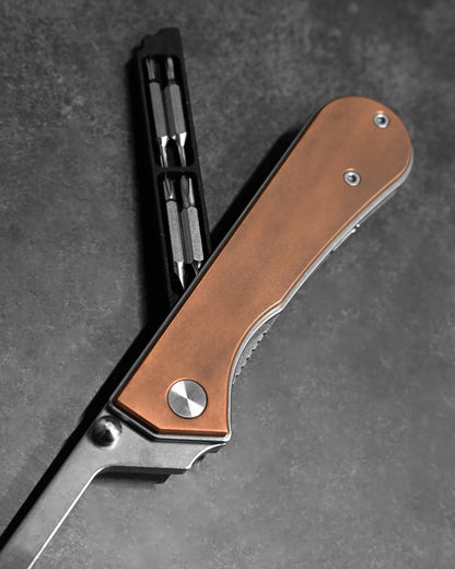 NUKNIVES T33 マルチファンクション折りたたみスクリュードライバー – レッドカッパー（純銅）ハンドル［EDCポーチ付属］