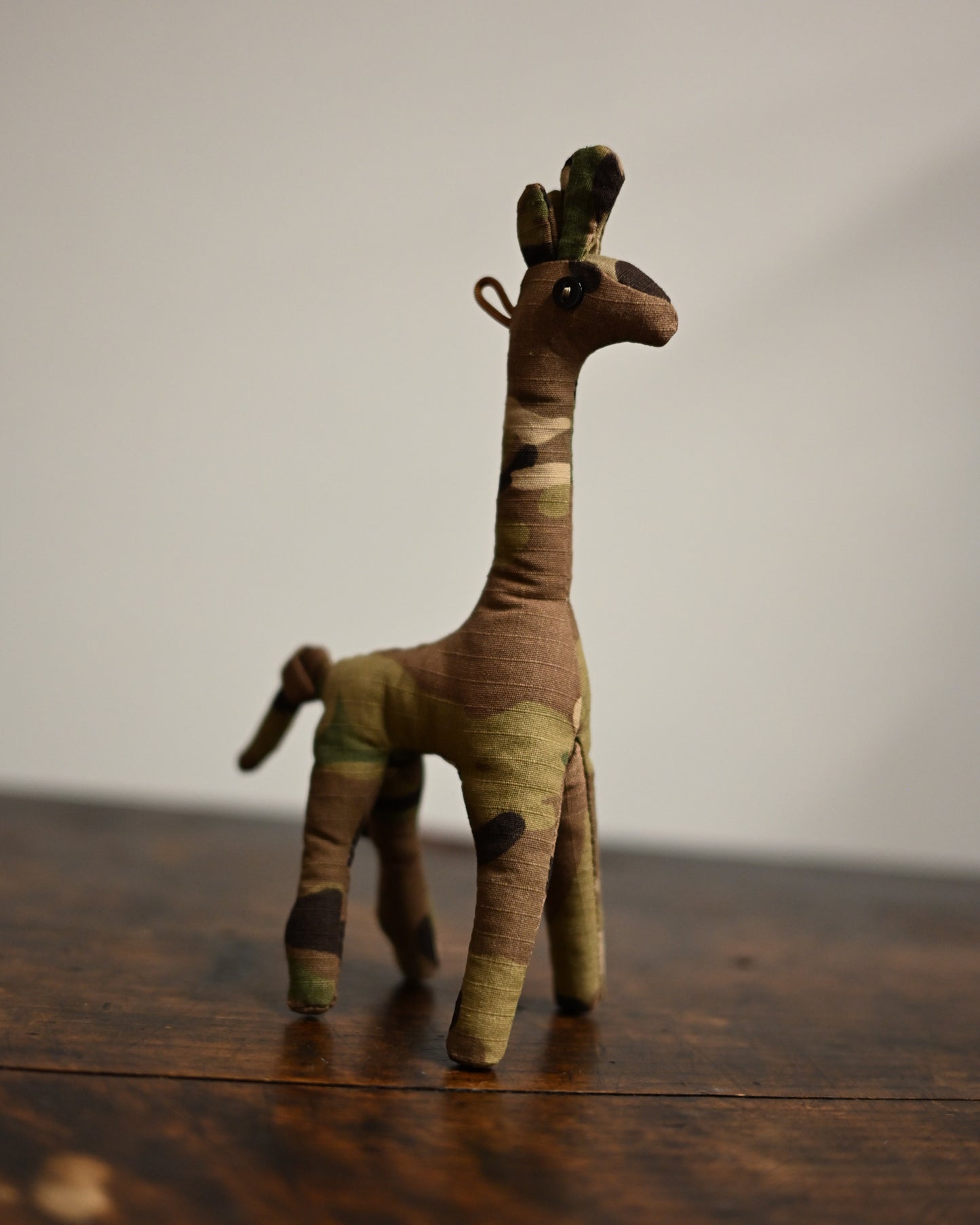 Sunizumi Shoten × Kotobukidou Camo Giraffe Custom Mascot Charm