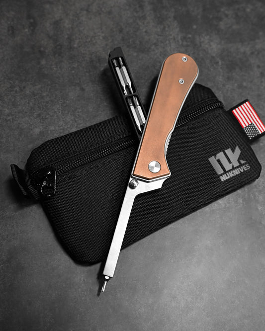 NUKNIVES T33 マルチファンクション折りたたみスクリュードライバー – レッドカッパー（純銅）ハンドル［EDCポーチ付属］