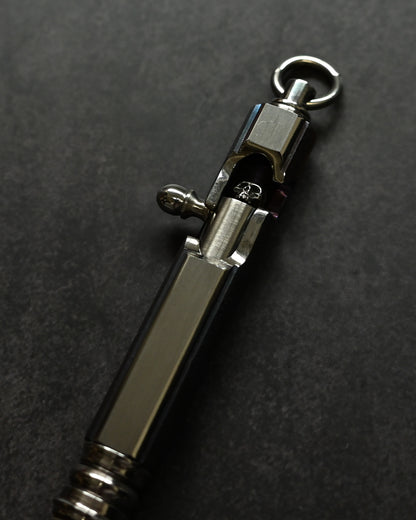 Hidetoshi Nakayama Skull Bolt-Action Pen – Simulated Rifle Bolt Mechanism