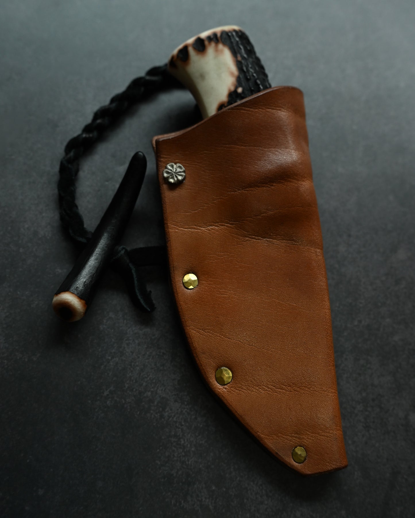 Wtopia Petty Camp – Handmade Japanese Damascus Knife with Antler Handle & Leather Sheath