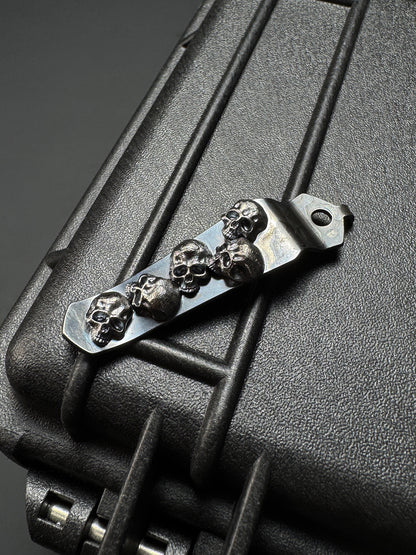 Steel Flame × Starlingear × Strider | Triple Collaboration 5-Skull Clip – Stainless Steel with 925 Silver Warrior Skulls