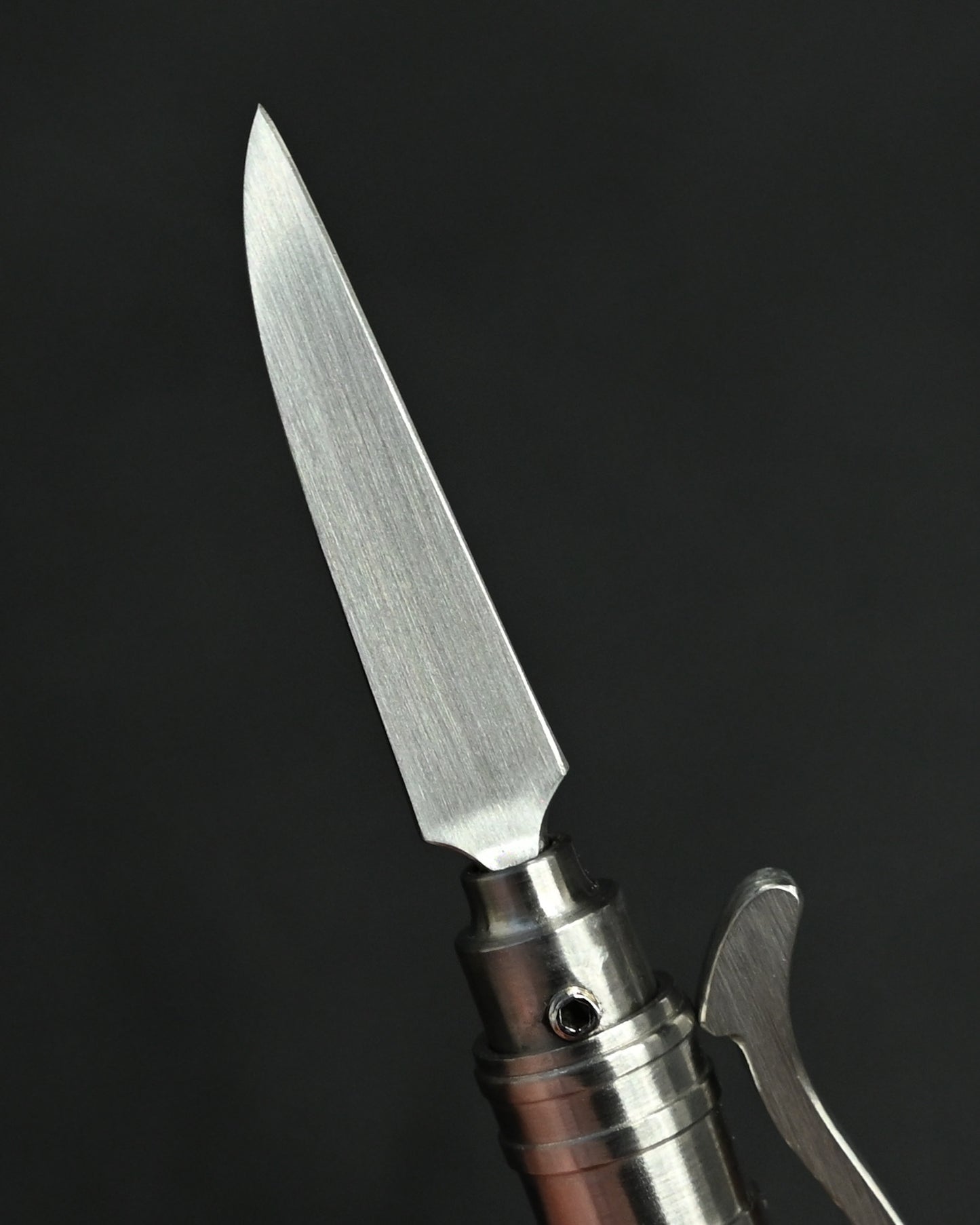 Hidetoshi Nakayama “Bolt-Action Tactical Knife” — A Fusion of Pen Mechanics and Blade Precision