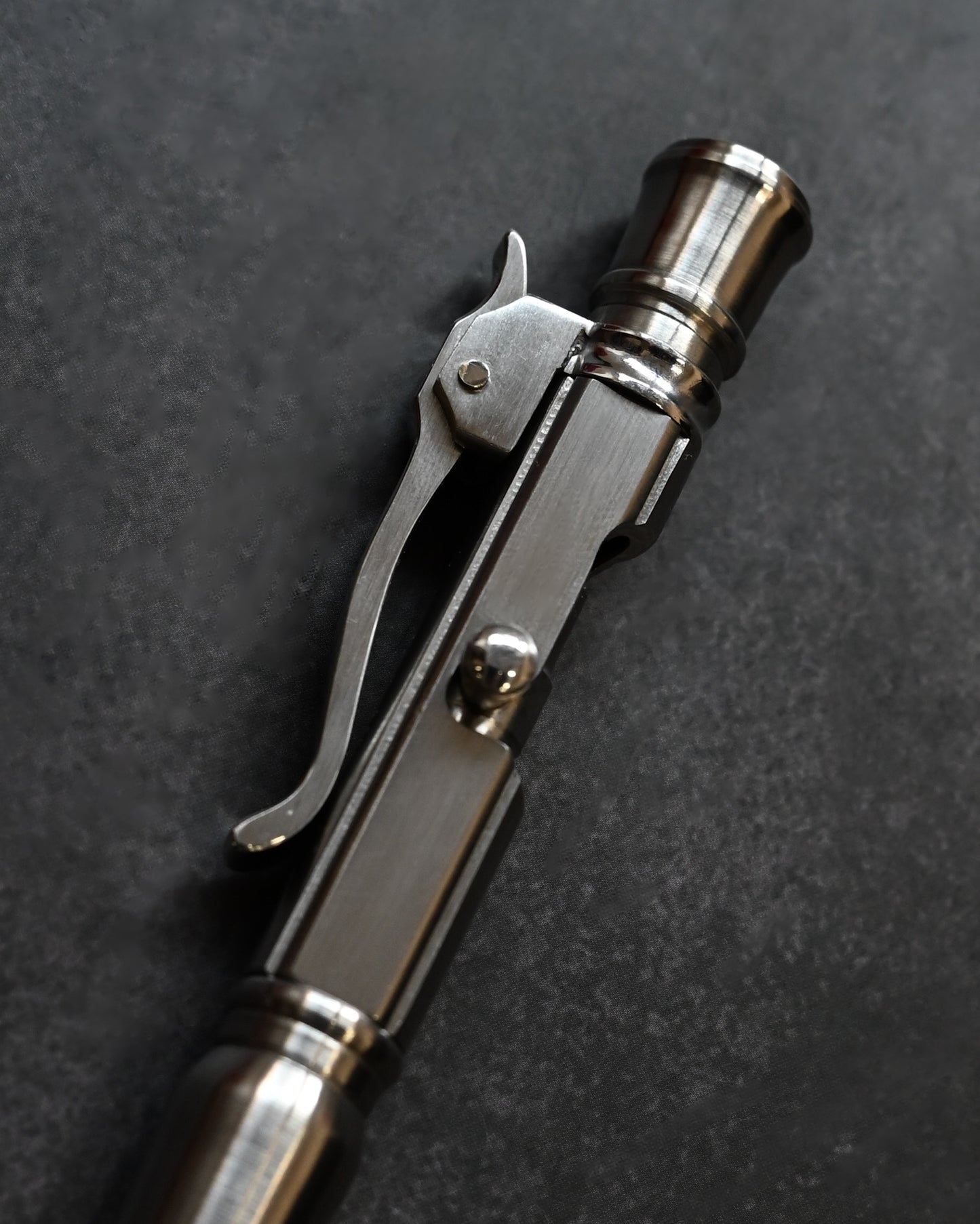 Hidetoshi Nakayama Kyoto Show Edition Stainless Steel Bolt-Action Tactical Pen Type A – Conical Tip