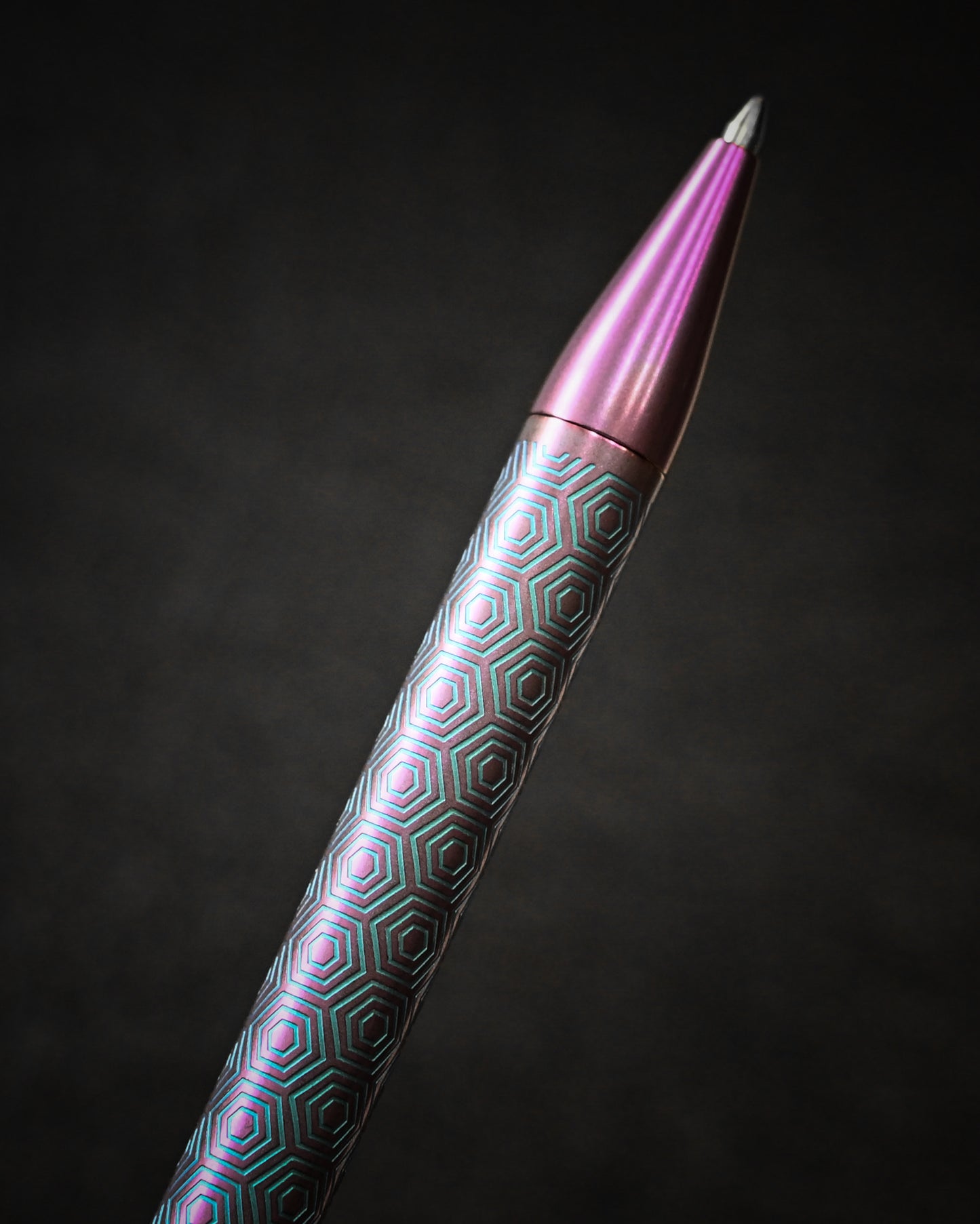 TACRAY Titanium Bolt Action Pen   Honeycomb Pattern
