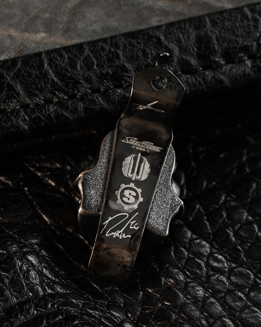 Rare Steel Flame × Starlingear × Strider Knives XXXL Silver Devil Slickster Ruby Eye Pocket Clip – Signed Edition