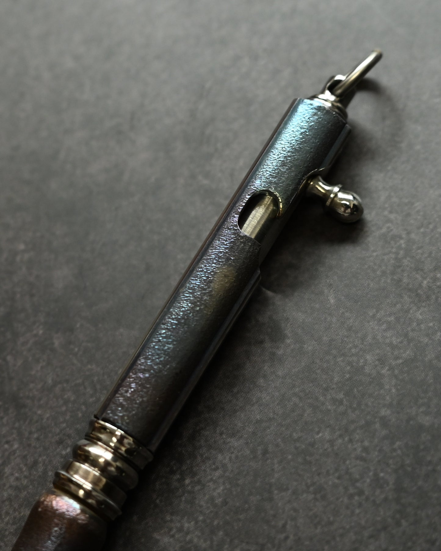 Hidetoshi Nakayama Skull Bolt-Action Pen – Simulated Rifle Bolt Mechanism