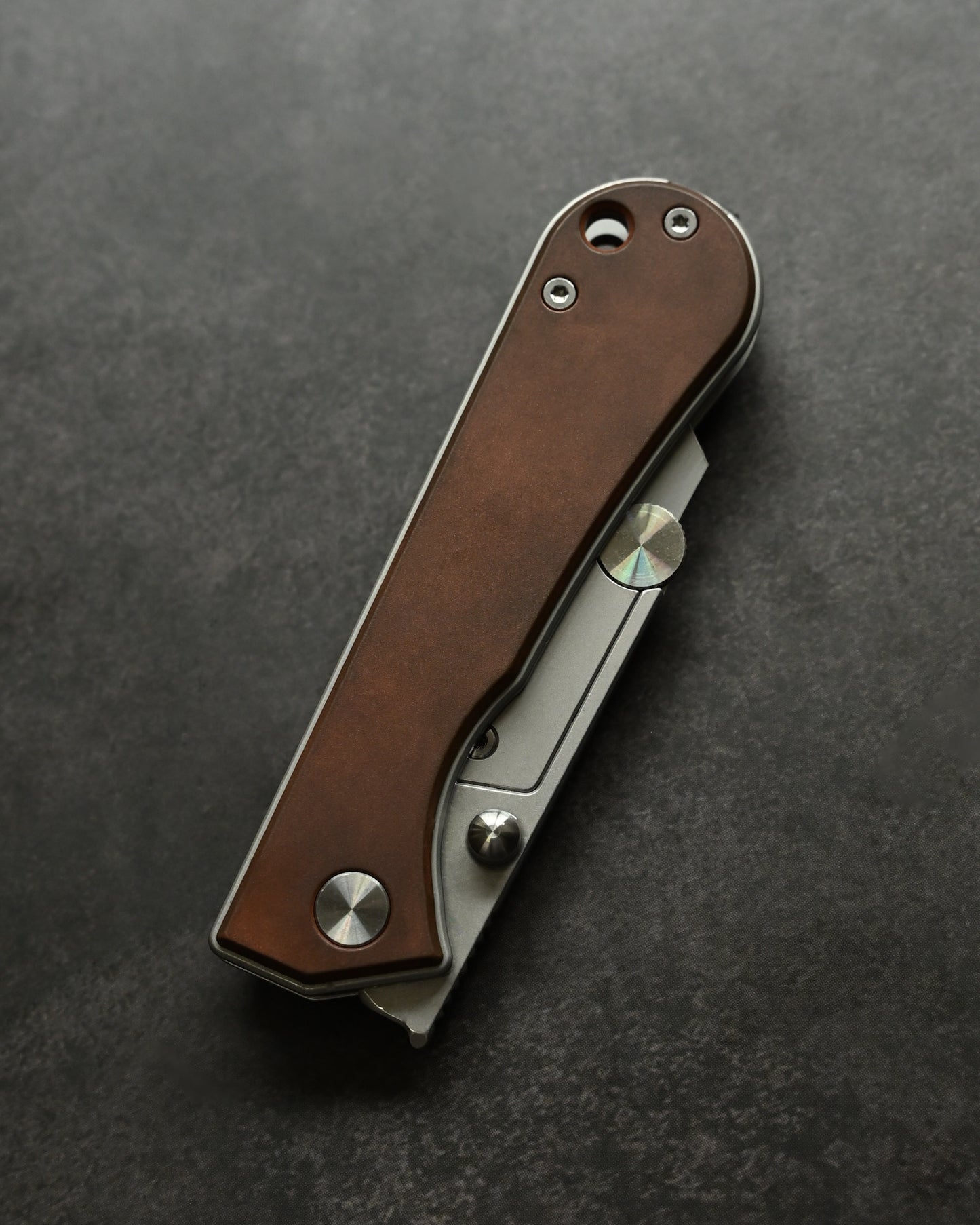 NUKNIVES Copper Handle Quick-Open Replaceable Blade Utility Knife | Kumpanter U23