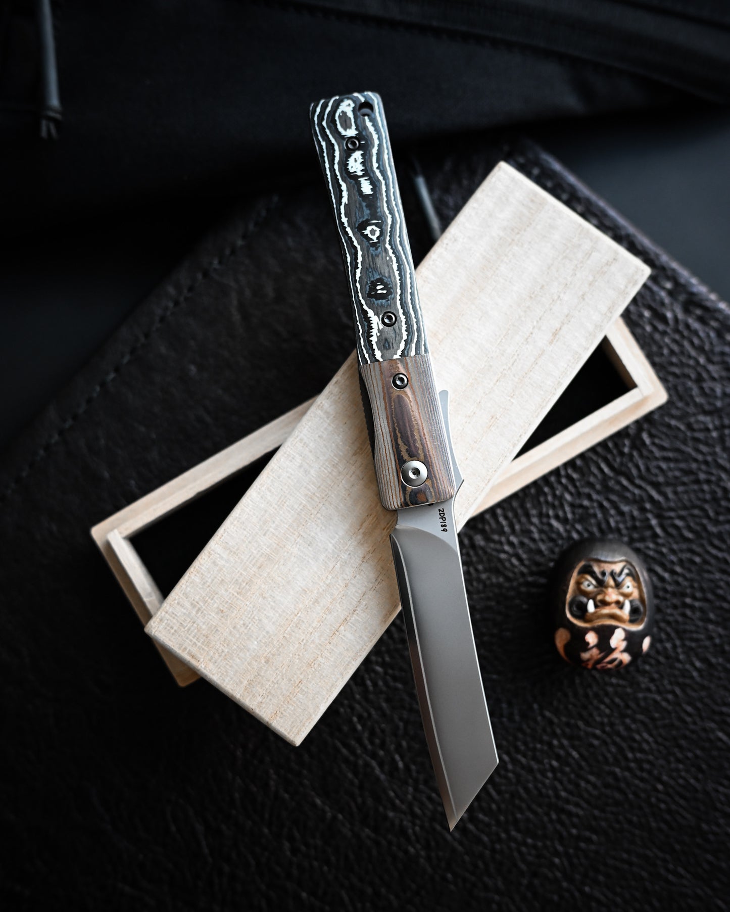 haoworks Eirou “Atsumori” – Obsidian Storm Custom Folding Knife / ZDP189 Blade