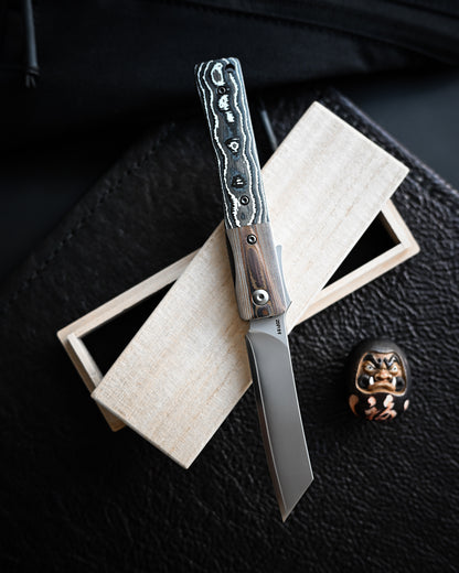 haoworks Eirou “Atsumori” – Obsidian Storm Custom Folding Knife / ZDP189 Blade