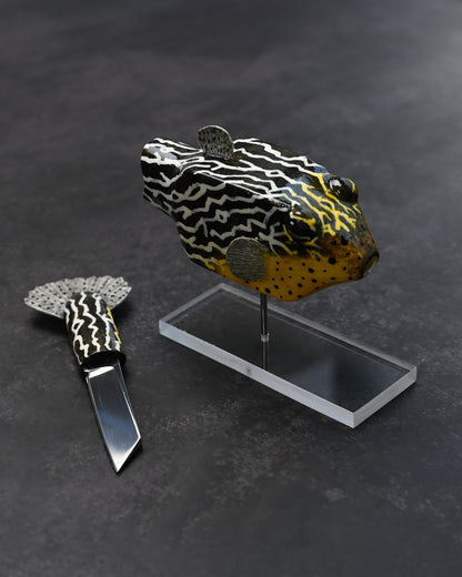 銀座展示会限定 黒澤次夫 手作り ステンレスミニナイフ「ハコフグ」 木彫・手彩色・漆仕上げ魚型シース