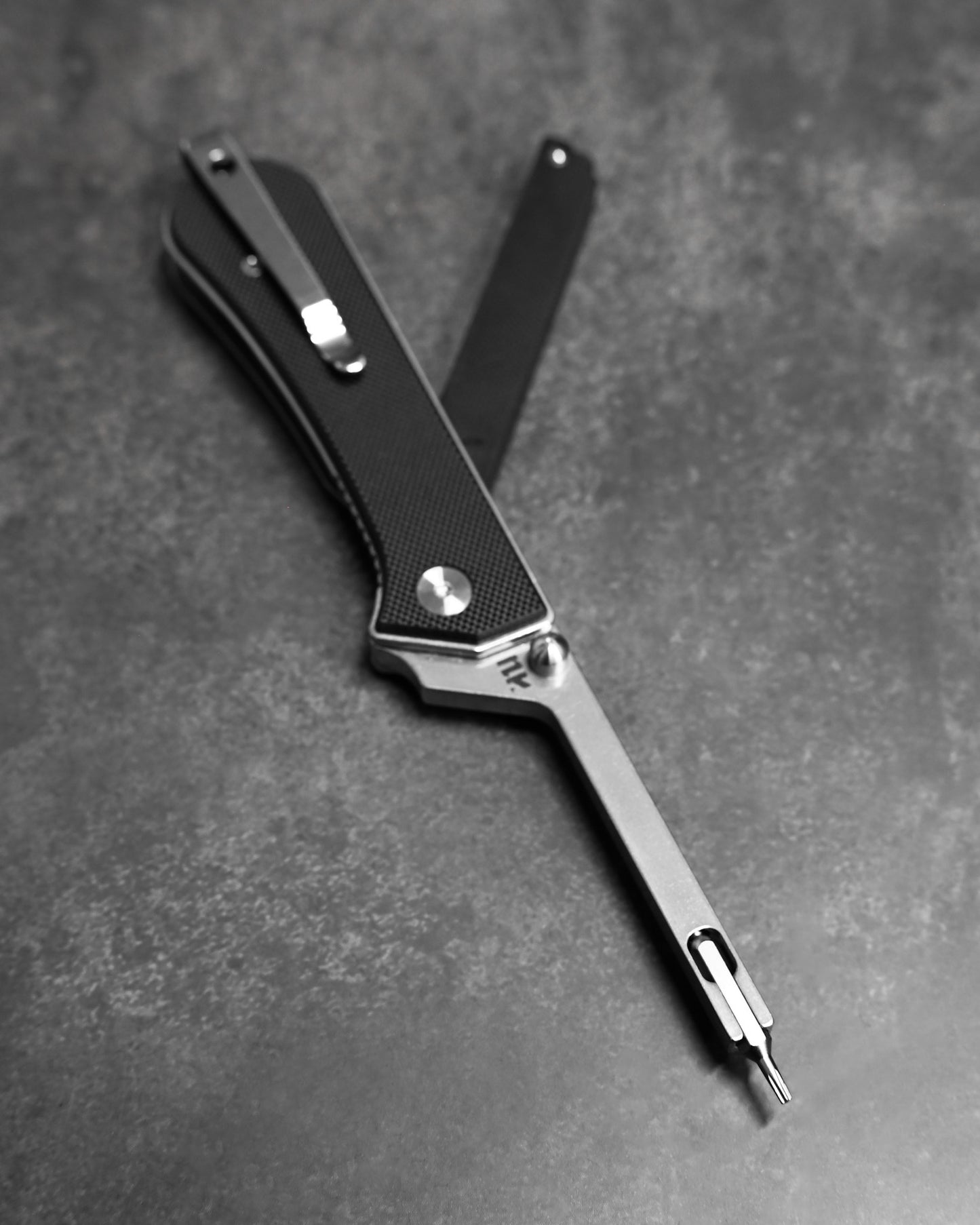 NUKNIVES T33 Multi-Functional Folding Screwdriver – Black G10