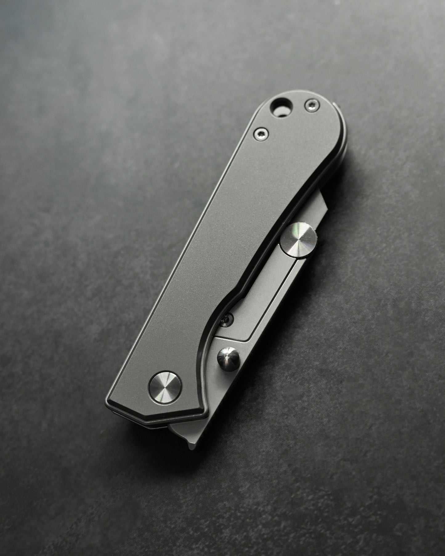 NUKNIVES Titanium Quick-Open Replaceable Blade Utility Knife  Kumpanter U23