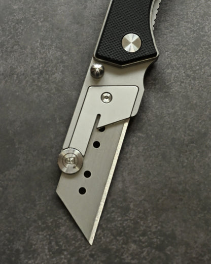 NUKNIVES Black G10 Handle Quick-Open Replaceable Blade Utility Knife | Kumpanter U23