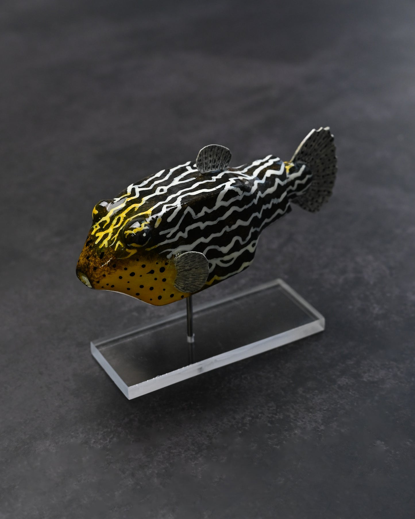 銀座展示会限定 黒澤次夫 手作り ステンレスミニナイフ「ハコフグ」 木彫・手彩色・漆仕上げ魚型シース