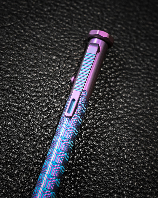 TACRAY Titanium Bolt Action Pen sunizumi Interlock pattern