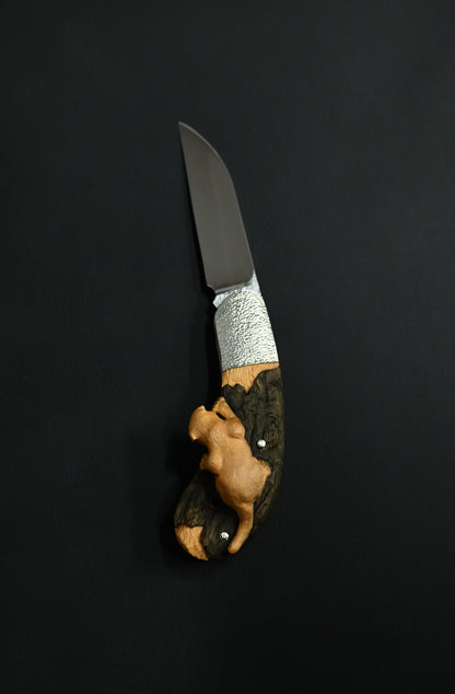 Hidetoshi Nakayama “Cat Knife” — Hand-Carved Folding Art Knife with Climbing Cat Handle