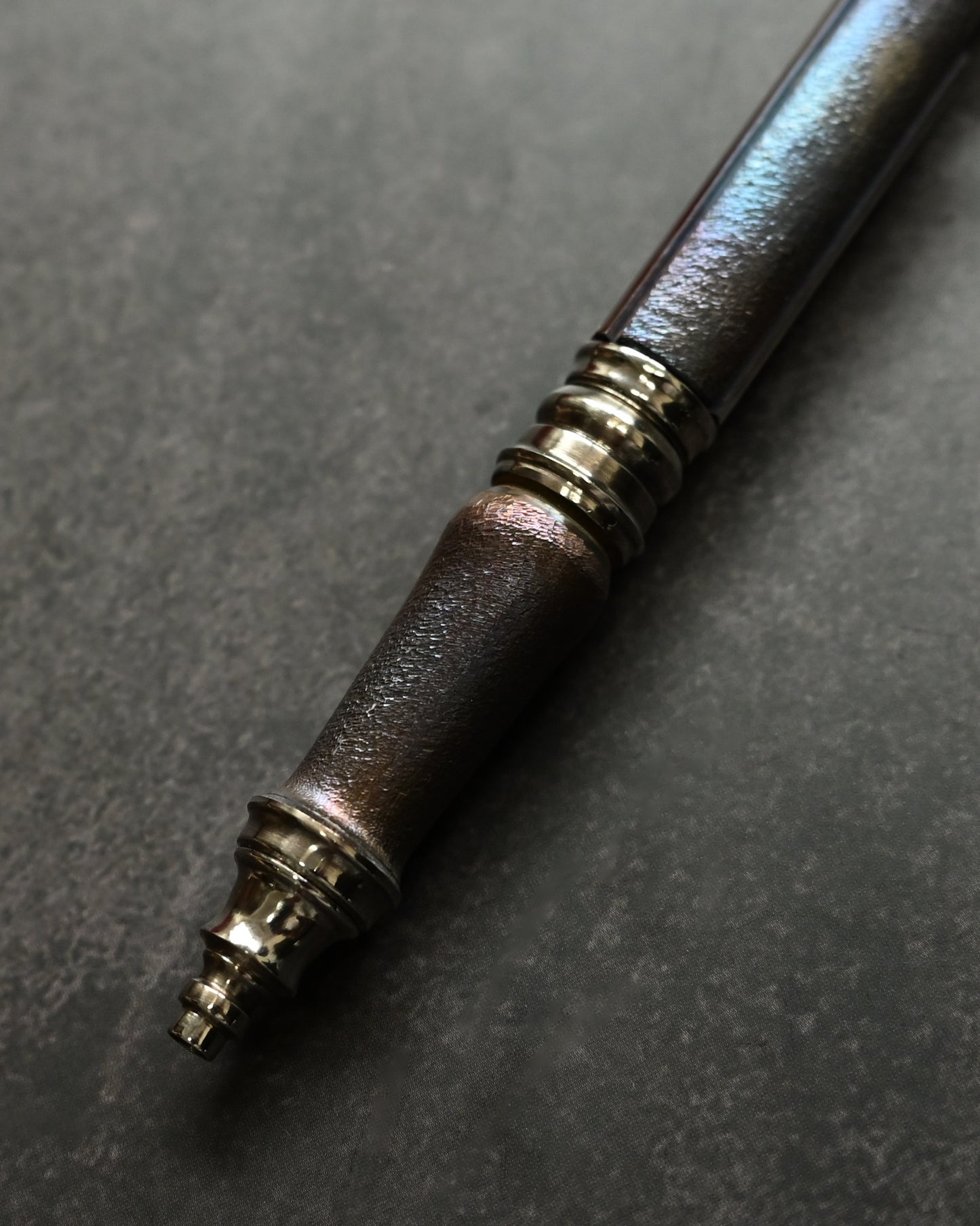 Hidetoshi Nakayama Skull Bolt-Action Pen – Simulated Rifle Bolt Mechanism