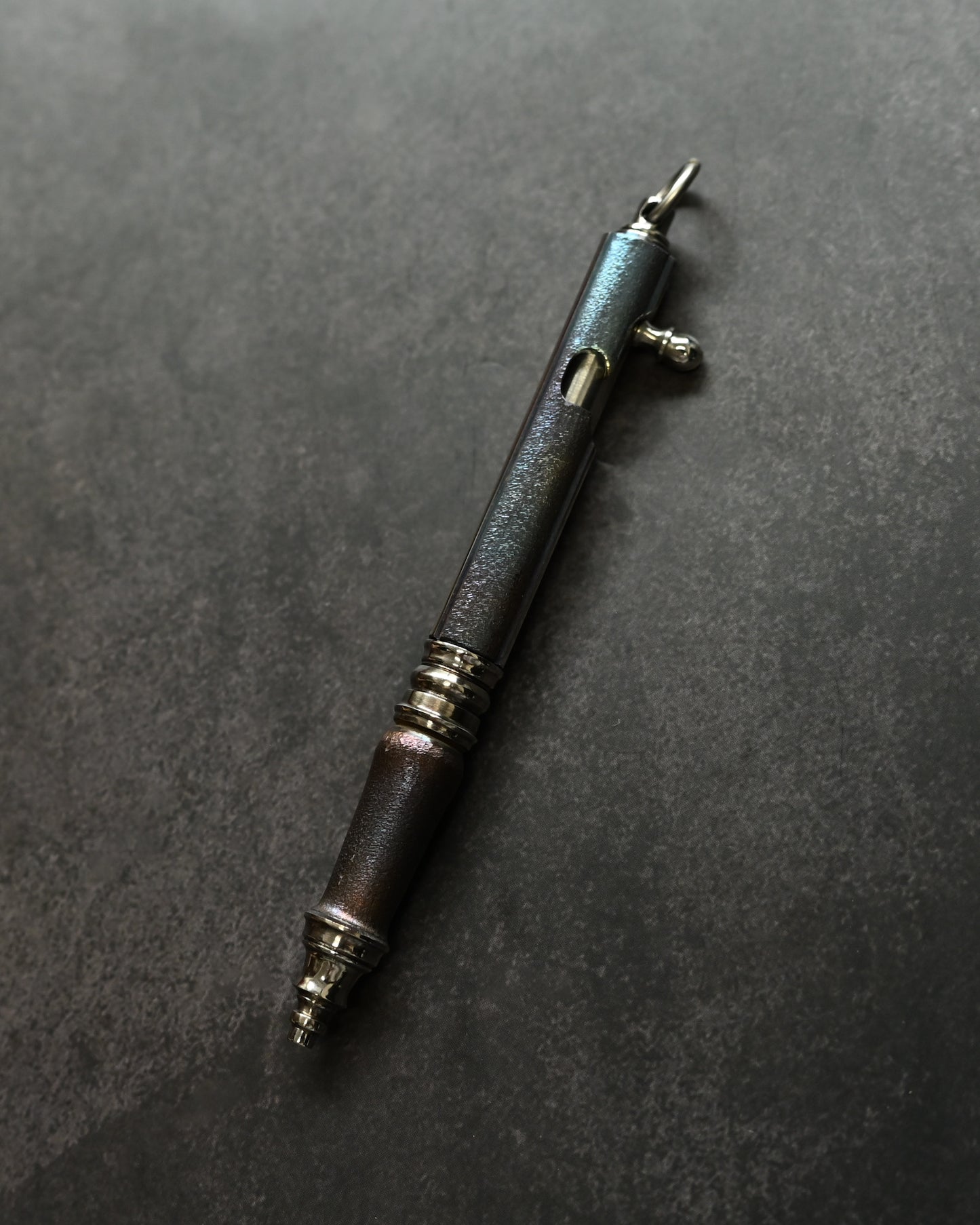Hidetoshi Nakayama Skull Bolt-Action Pen – Simulated Rifle Bolt Mechanism