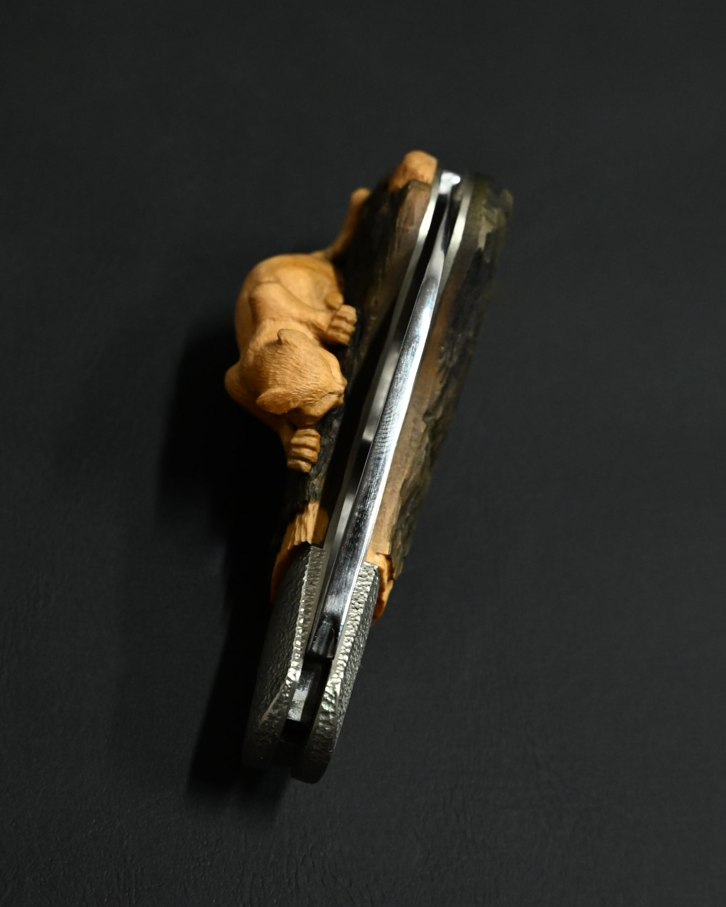 Hidetoshi Nakayama “Cat Knife” — Hand-Carved Folding Art Knife with Climbing Cat Handle