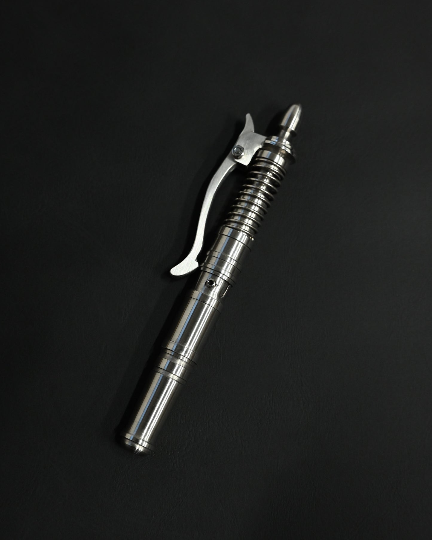 Hidetoshi Nakayama “Bolt-Action Tactical Knife” — A Fusion of Pen Mechanics and Blade Precision