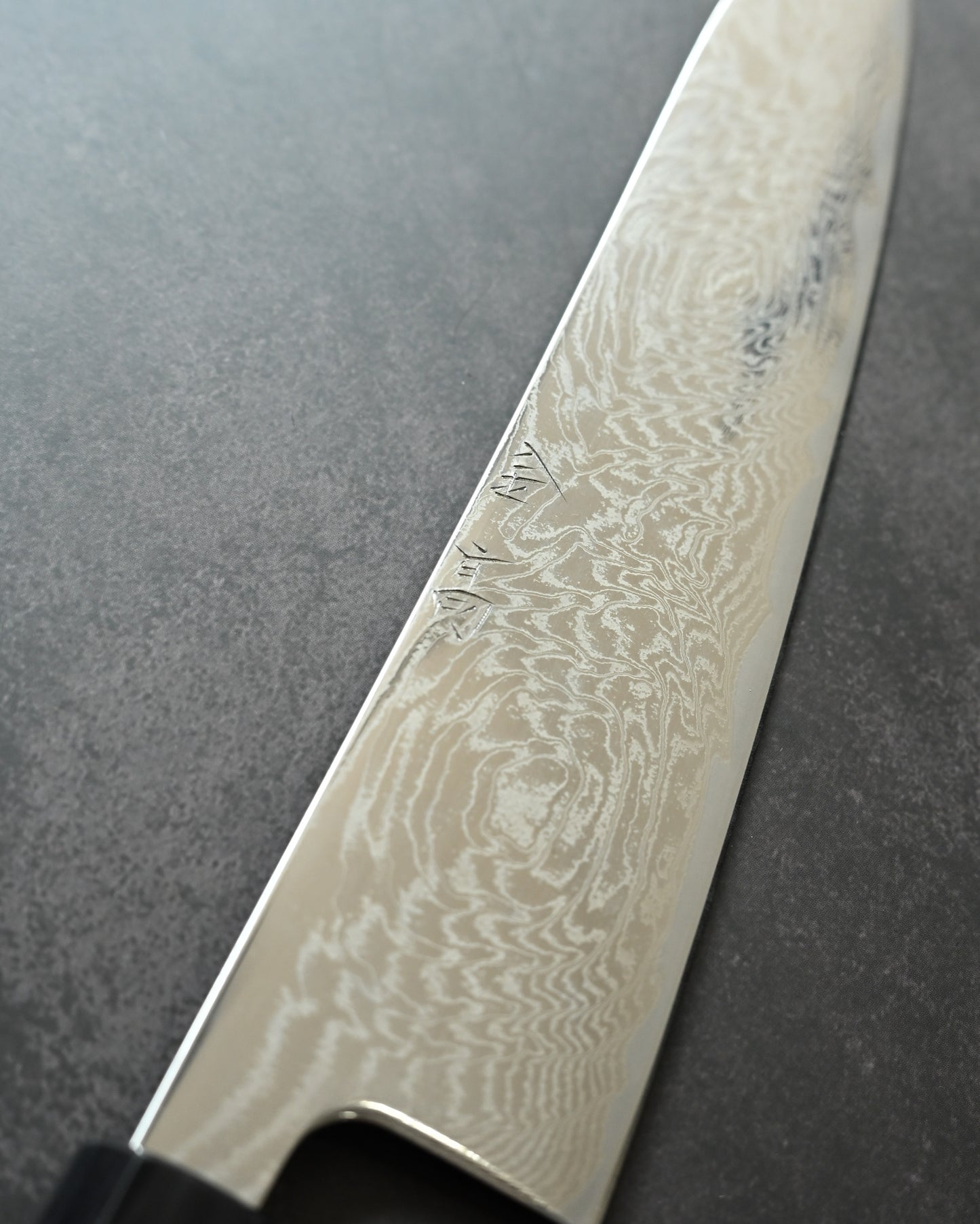 Kanetaka VG10 Damascus Gyuto Knife 210mm | Mirror-Finish Handcrafted Japanese Chef’s Knife with Octagonal Wood Handle