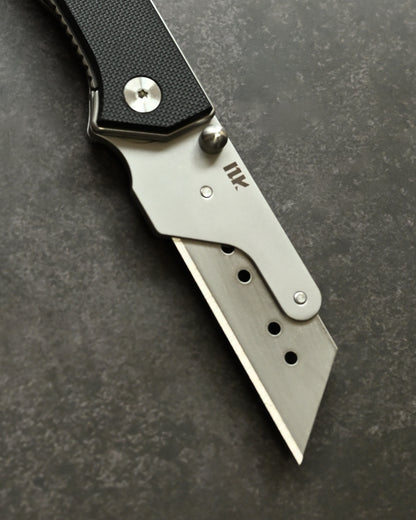 NUKNIVES Black G10 Handle Quick-Open Replaceable Blade Utility Knife | Kumpanter U23