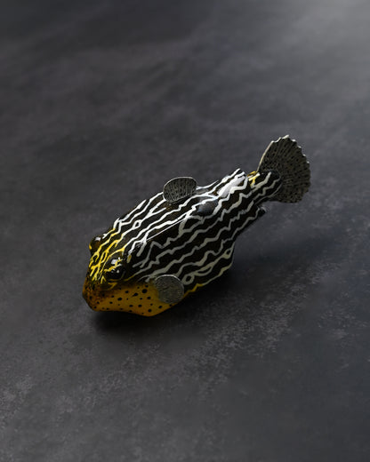 銀座展示会限定 黒澤次夫 手作り ステンレスミニナイフ「ハコフグ」 木彫・手彩色・漆仕上げ魚型シース