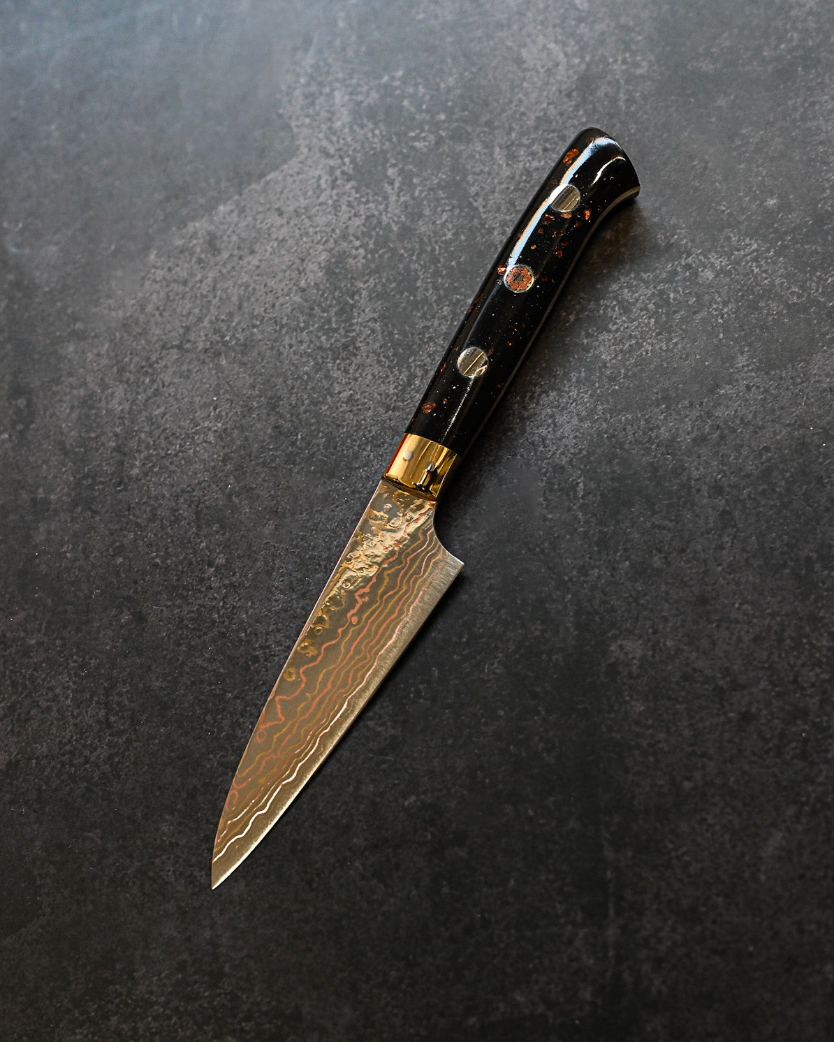 佐治武士 V金10W 有色ダマスカス ペティ 90mm ミガキ仕上げ 黒茶コーリアンハンドル