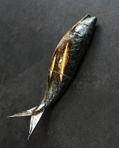 Tsuguo Kurosawa Handmade Mini Knife – Laminated Steel · Grilled Fish Design