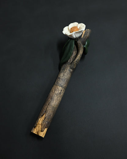 Hidetoshi Nakayama “Flower Knife” — Handmade Art Knife with Boxwood Handle & Antler Blossom