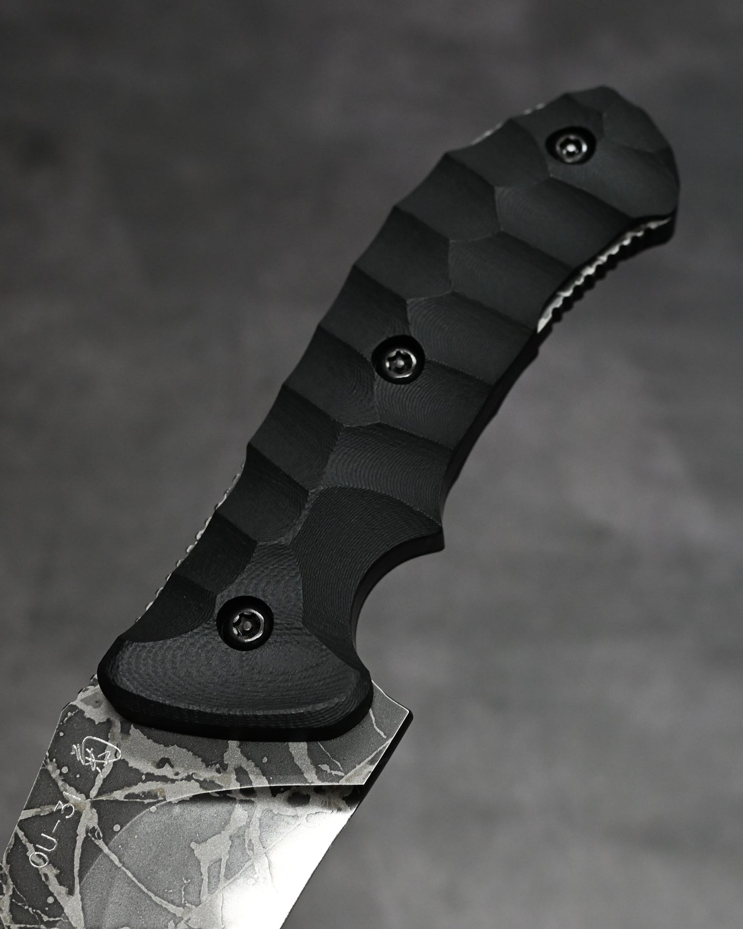 バサラ　松田菊男作  日本製 固定刃ナイフ  OU-31 鋼 × ブラック G-10