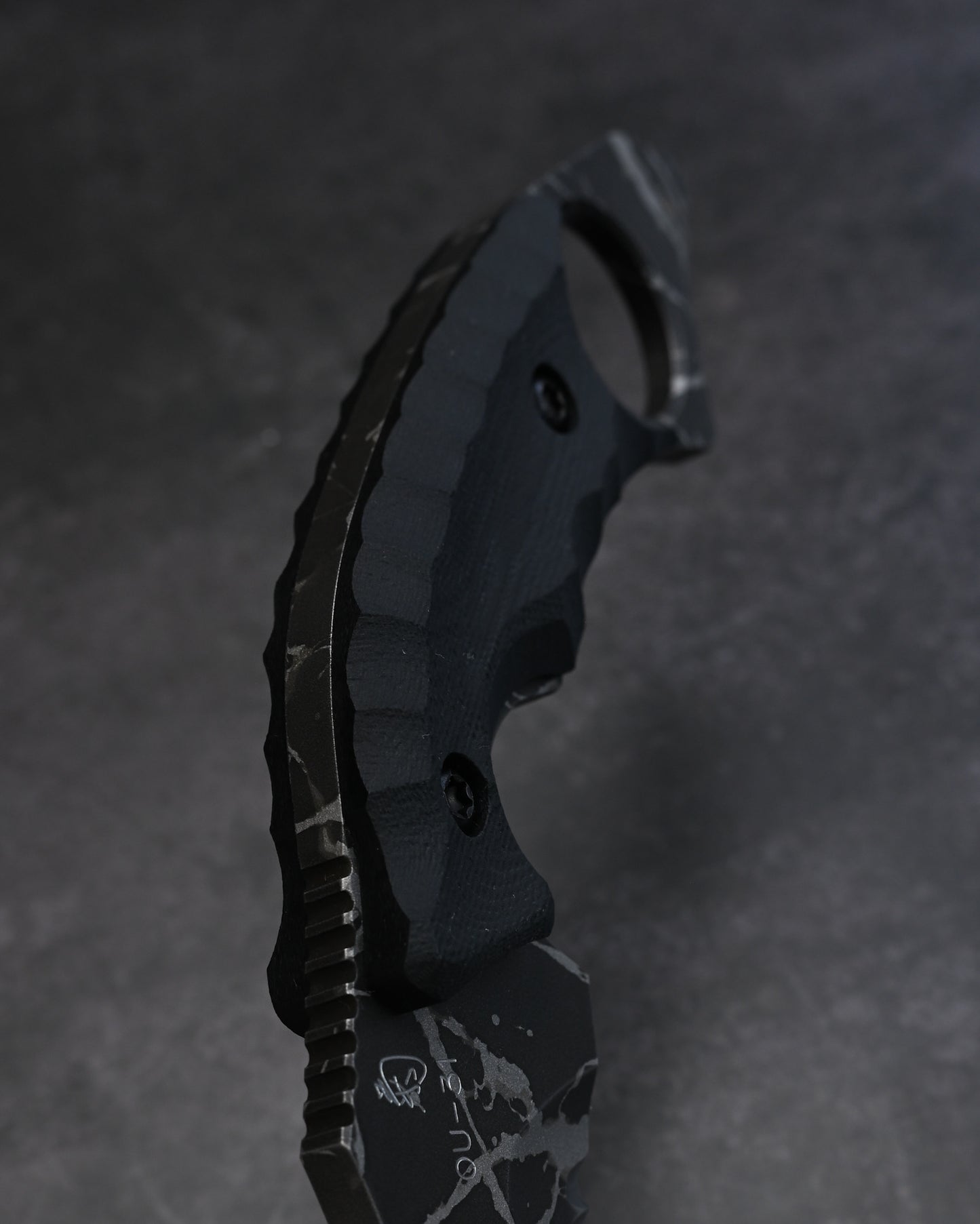 KIKUKNIVES Karambit Hawk Rare Ginza Exhibition Edition – OU-31 Steel, Black G10 Handle, Personally Signed