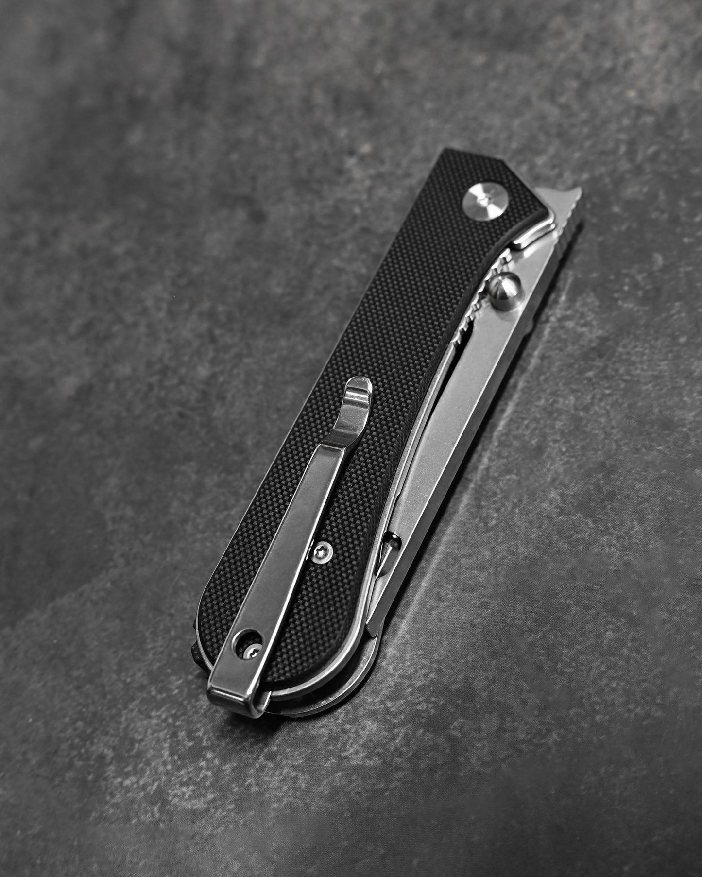 NUKNIVES T33 Multi-Functional Folding Screwdriver – Black G10